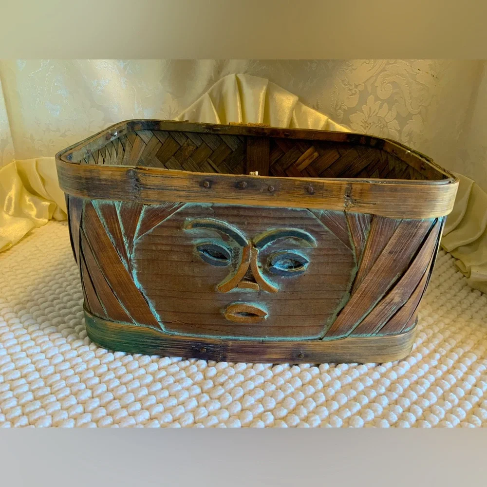 VINTAGE ABORIGINAL BASKET .